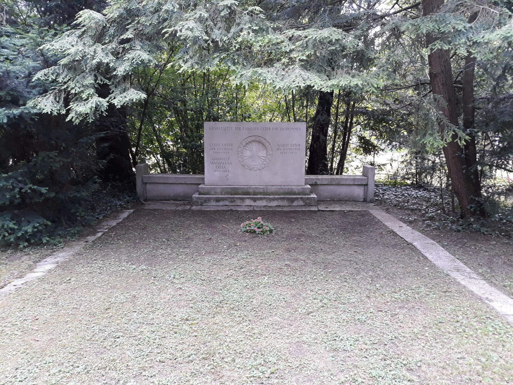 Grave of August Exter at Obermenzing Cemetery